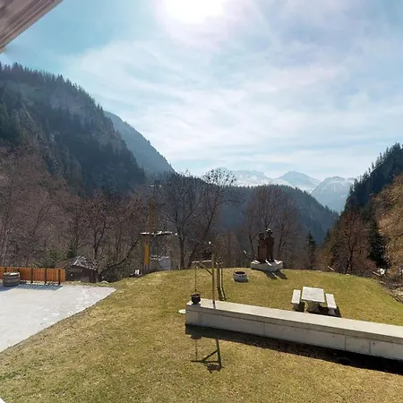 Reka-feriendorf Blatten-belalp * בלאטן ביי נאטרס